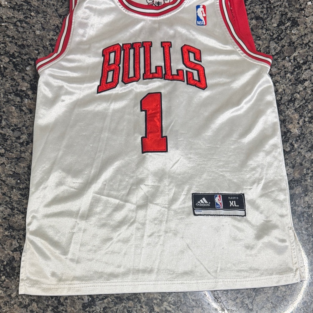 Adidas NBA Bulls Jersey Derrick Rose 1 - Red and White Jersey - Picture 3 of 10